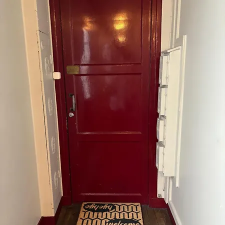 Apartment Sweet 2 Pieces Paris