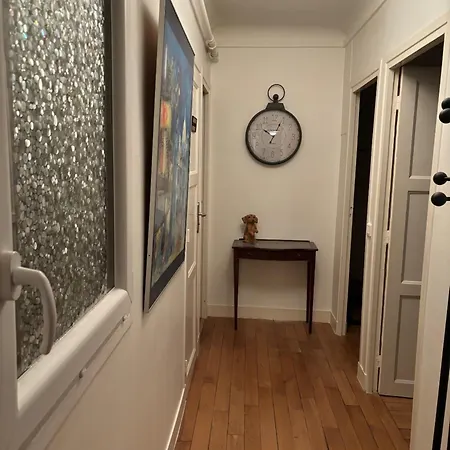 Apartment Sweet 2 Pieces Paris
