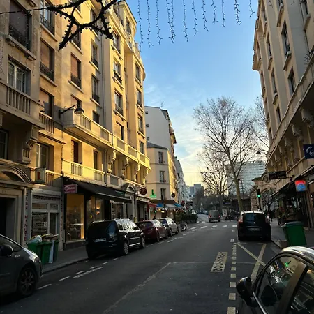 Sweet 2 Pieces Paris